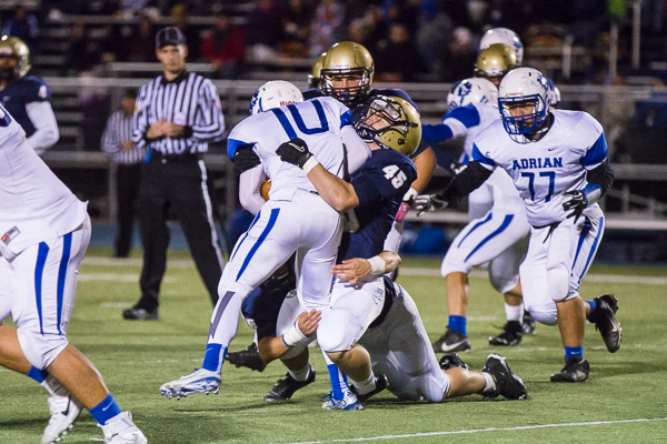 20151002football-559